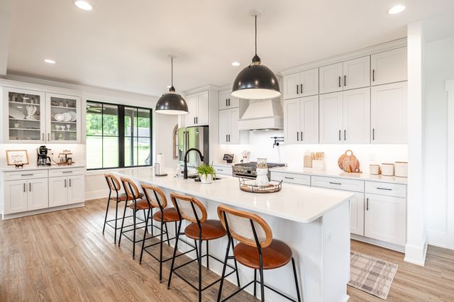 1243 Madison Creek Rd, Goodlettsville, TN 37072