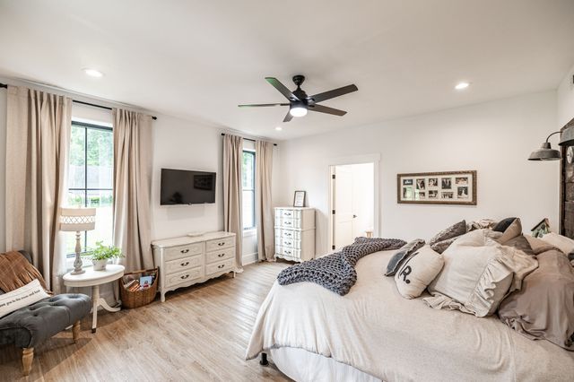 1243 Madison Creek Rd, Goodlettsville, TN 37072