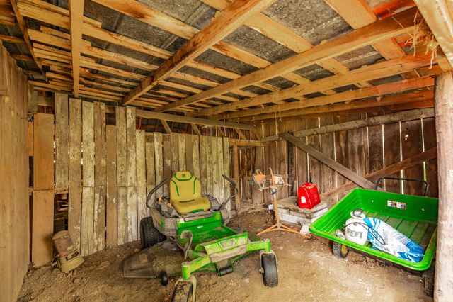 1243 Madison Creek Rd, Goodlettsville, TN 37072