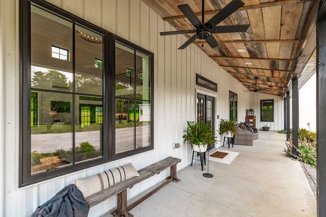 1243 Madison Creek Rd, Goodlettsville, TN 37072