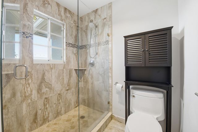 917 NE 3RD Street 9, Fort Lauderdale, FL 33301