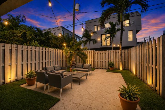 917 NE 3RD Street 9, Fort Lauderdale, FL 33301