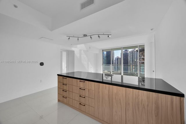 92 SW 3rd St 3904, Miami, FL 33130