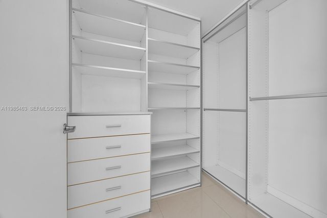 92 SW 3rd St 3904, Miami, FL 33130