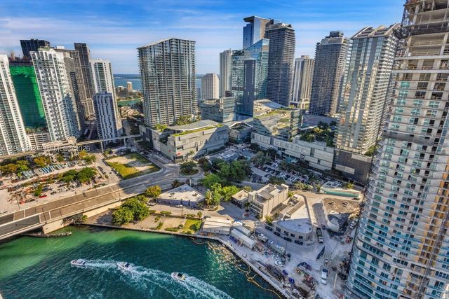 92 SW 3rd St 3904, Miami, FL 33130