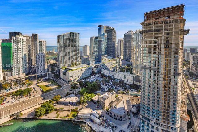 92 SW 3rd St 3904, Miami, FL 33130