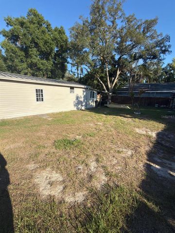 810 W 113TH AVENUE, Tampa, FL 33612