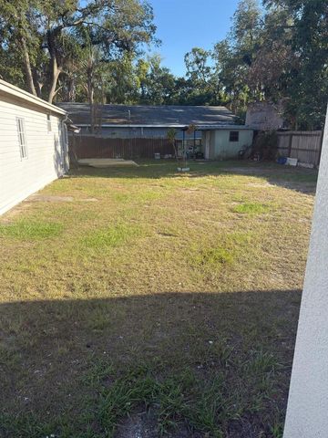 810 W 113TH AVENUE, Tampa, FL 33612