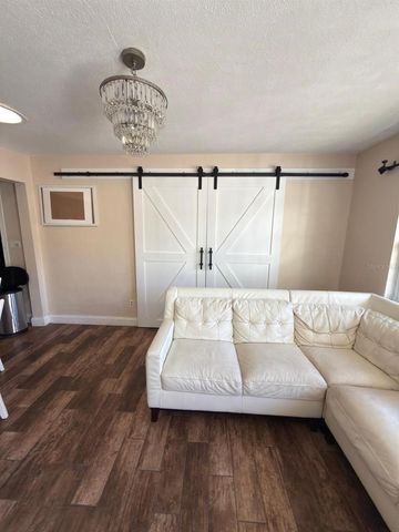 810 W 113TH AVENUE, Tampa, FL 33612