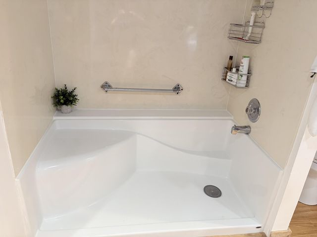 3503 Oaks Way 202, Pompano Beach, FL 33069