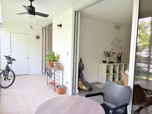 3503 Oaks Way 202, Pompano Beach, FL 33069