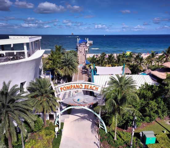 3503 Oaks Way 202, Pompano Beach, FL 33069