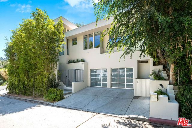 2241 Bowmont Drive, Beverly Hills, CA 90210