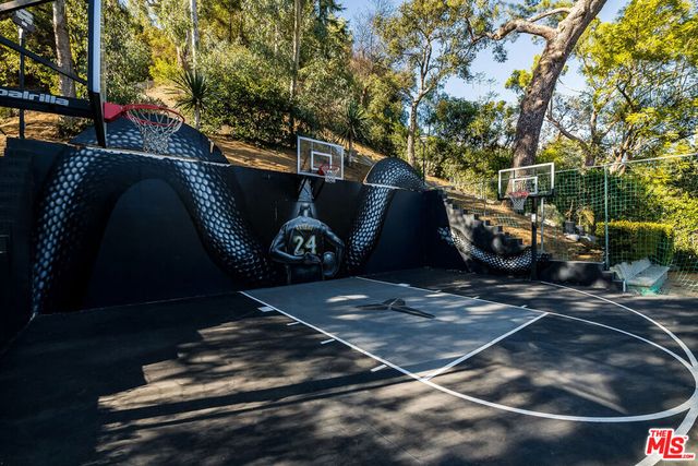 2241 Bowmont Drive, Beverly Hills, CA 90210