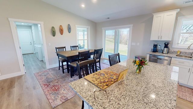 541 Beacon Street, Russell Springs, KY 42642