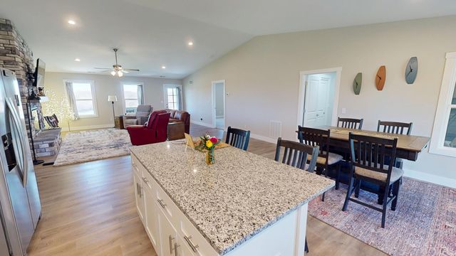 541 Beacon Street, Russell Springs, KY 42642