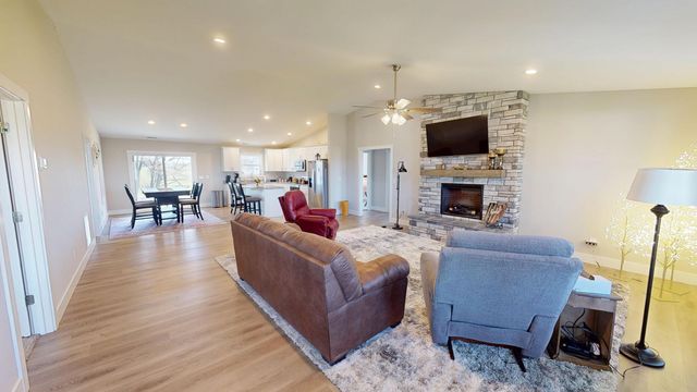 541 Beacon Street, Russell Springs, KY 42642