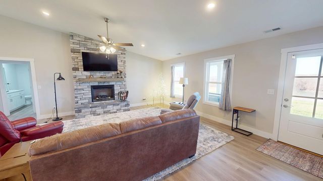 541 Beacon Street, Russell Springs, KY 42642