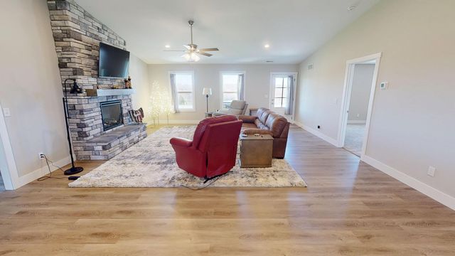 541 Beacon Street, Russell Springs, KY 42642