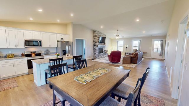 541 Beacon Street, Russell Springs, KY 42642