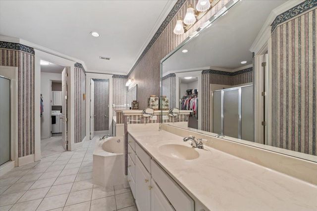 1436 WOLF PARK RD, Germantown, TN 38138