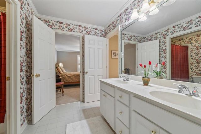 1436 WOLF PARK RD, Germantown, TN 38138