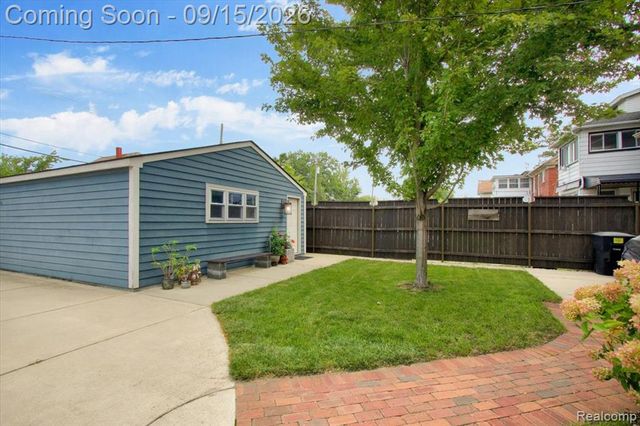 900 Taylor Street, Detroit, MI 48202