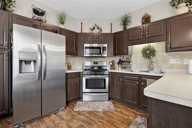 2484 Stonegate Drive NW, Acworth, GA 30101
