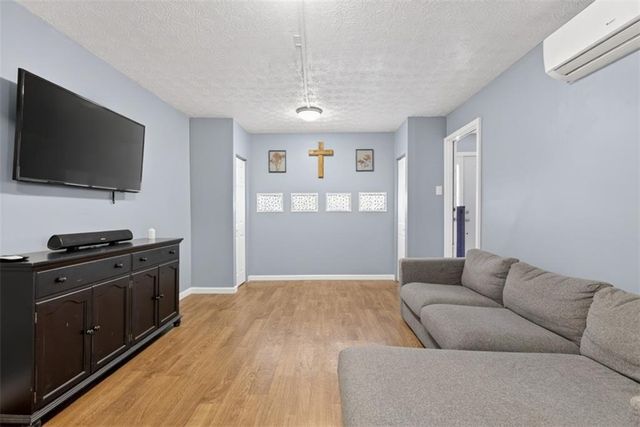 2484 Stonegate Drive NW, Acworth, GA 30101