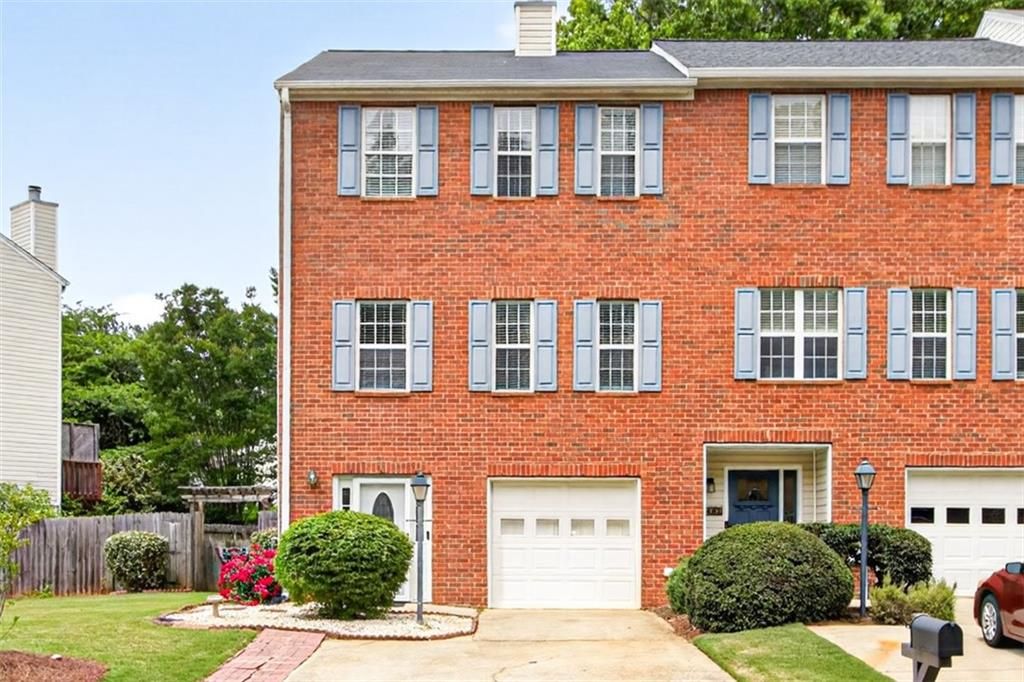 2484 Stonegate Drive NW, Acworth, GA 30101