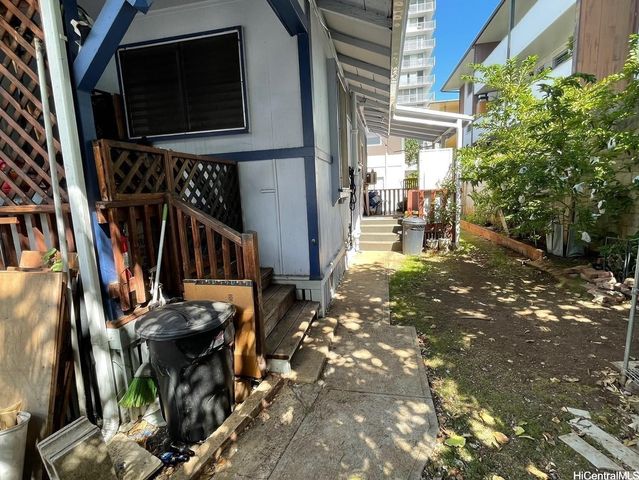 1542 Keeaumoku Street, Honolulu, HI 96822