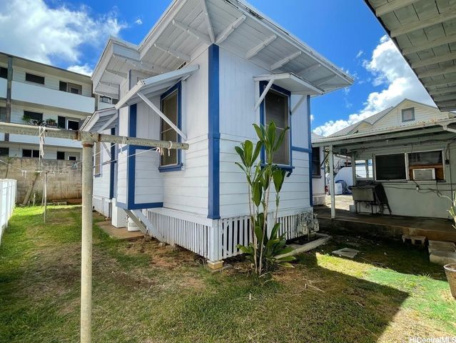 1542 Keeaumoku Street, Honolulu, HI 96822