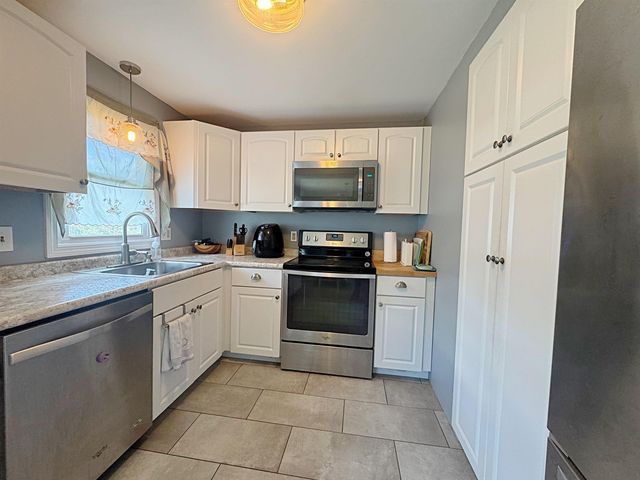 20 Edwin Avenue, Claremont, NH 03743