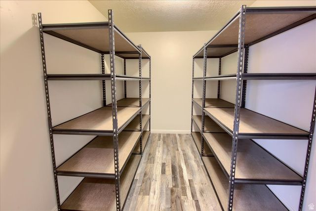 1581 WYNGATE PARK DR, South Jordan, UT 84095