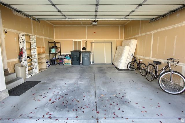 1581 WYNGATE PARK DR, South Jordan, UT 84095