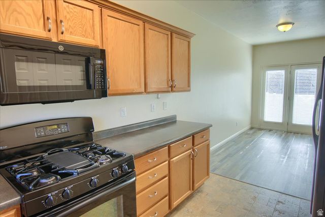 1581 WYNGATE PARK DR, South Jordan, UT 84095