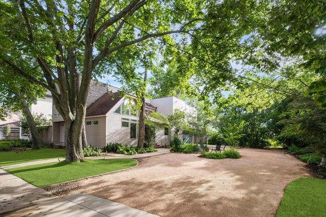 6532 Community Drive, West University Place, TX 77005