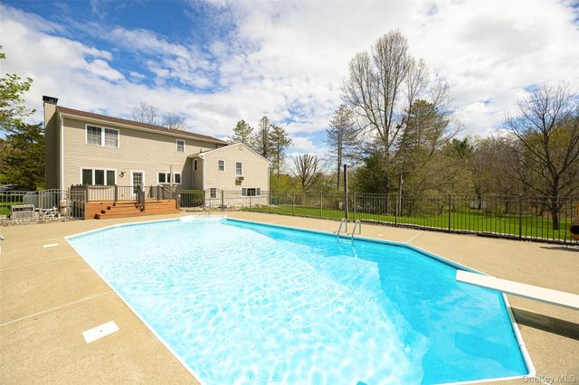 36 Forest Valley Road, Pleasant Valley, NY 12569
