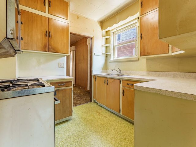 6731 W Albion Avenue, Chicago, IL 60631