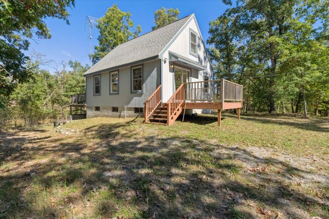 5594 S Peacock Trail, Peacock Twp, MI 49304