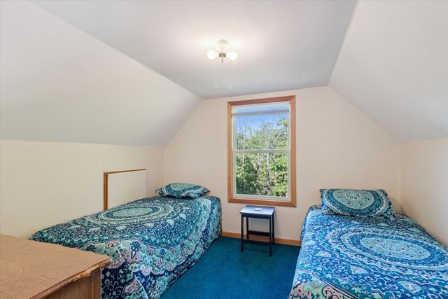 5594 S Peacock Trail, Peacock Twp, MI 49304