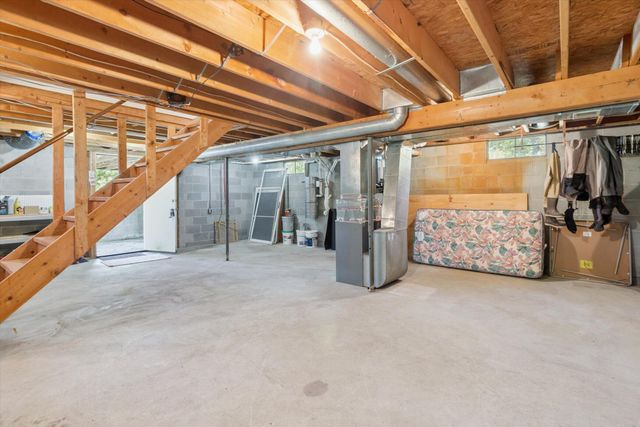 5594 S Peacock Trail, Peacock Twp, MI 49304