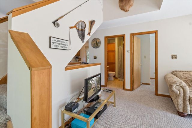 5594 S Peacock Trail, Peacock Twp, MI 49304