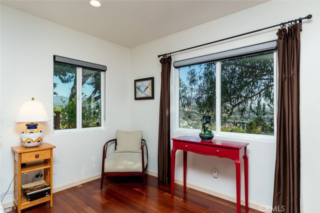 1404 Corona Drive, Glendale, CA 91205