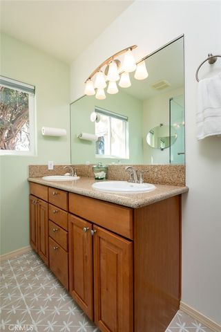 1404 Corona Drive, Glendale, CA 91205