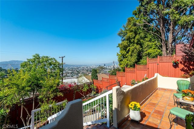 1404 Corona Drive, Glendale, CA 91205