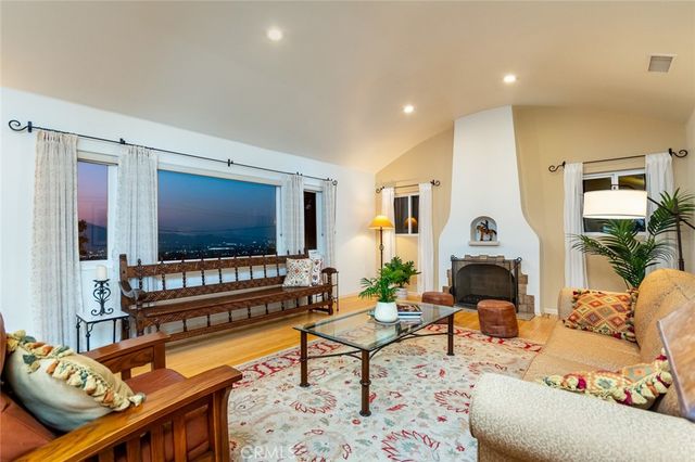 1404 Corona Drive, Glendale, CA 91205