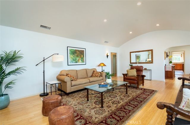 1404 Corona Drive, Glendale, CA 91205