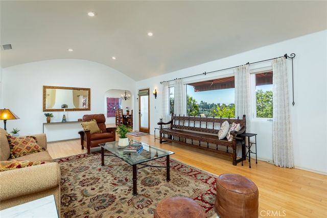 1404 Corona Drive, Glendale, CA 91205