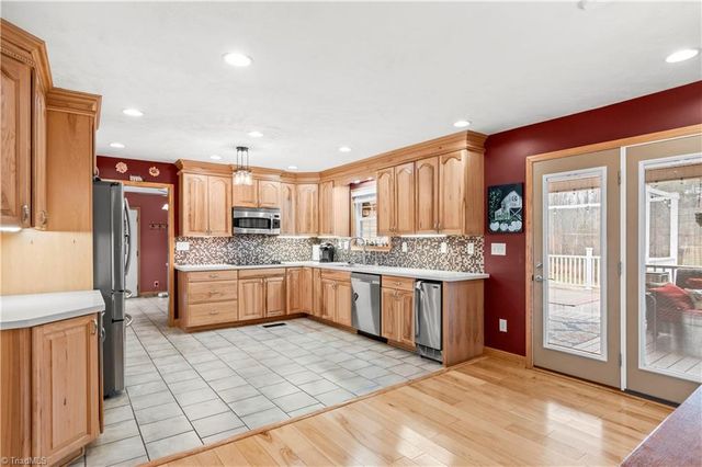 5971 Holder Road, Clemmons, NC 27012